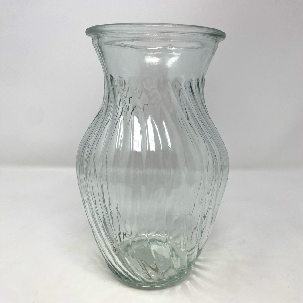 Elegant Clear Glass Vase
